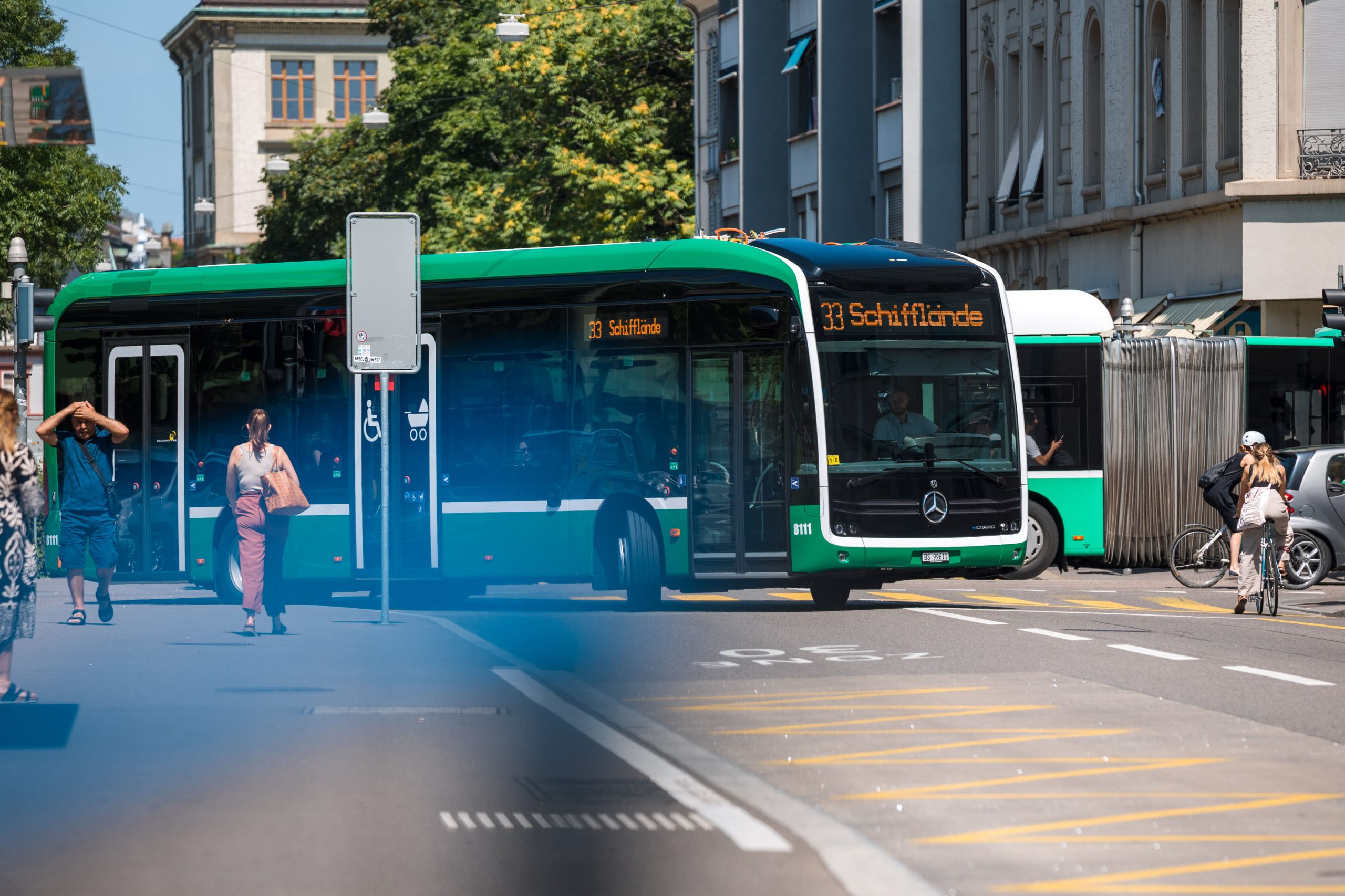 E-Bus eCitaro (Daimler Buses Schweiz AG) beim Universitätsspital